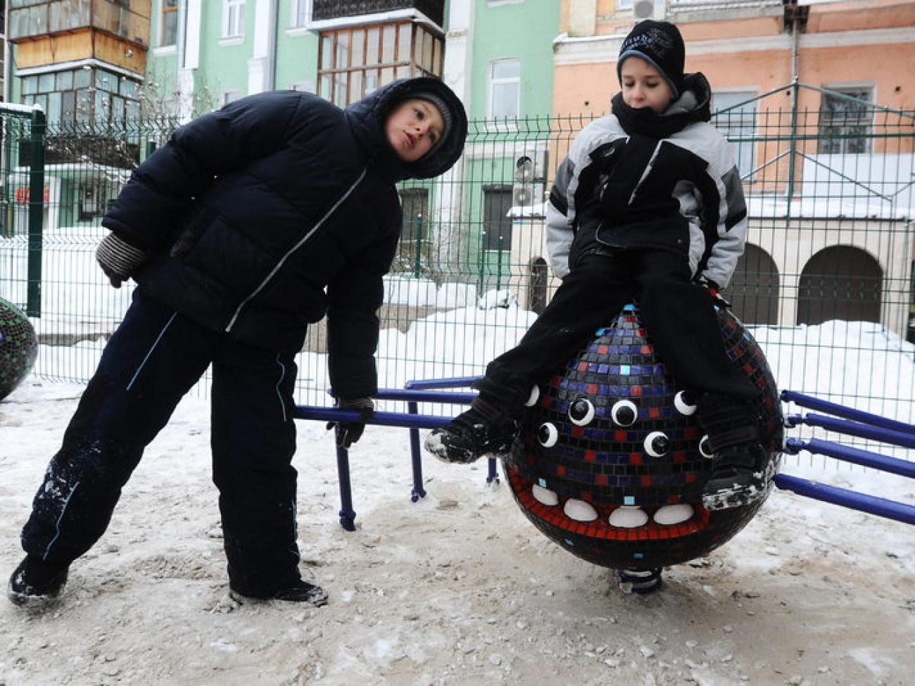 На Пейзажной аллее появился новый арт-объект, 14 января 2013г.