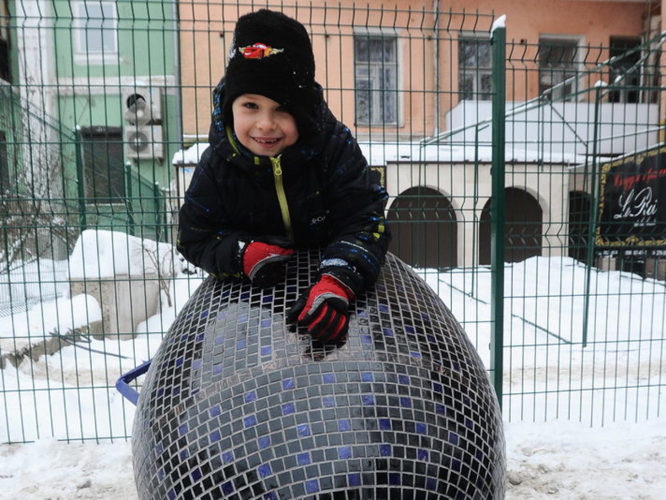 На Пейзажной аллее появился новый арт-объект, 14 января 2013г.