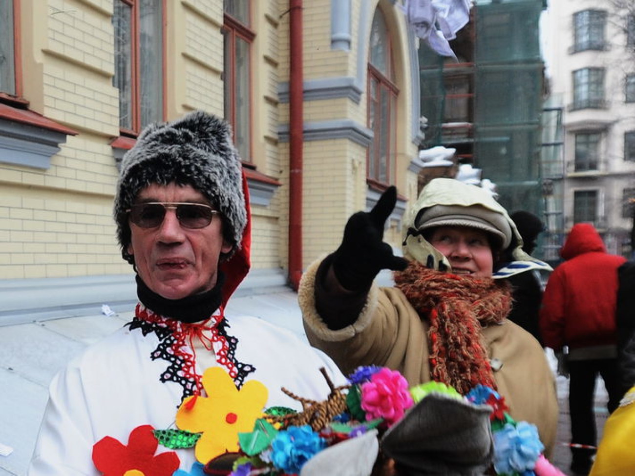 Высший специализированный суд засеяли долларами, 22 января 2013г.