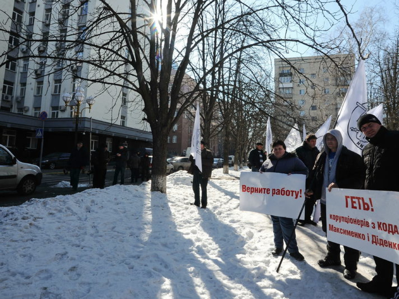 Водители столичных пригородных маршруток пикетировали Генпрокуратуру и КОДА, 26 февраля 2013г.