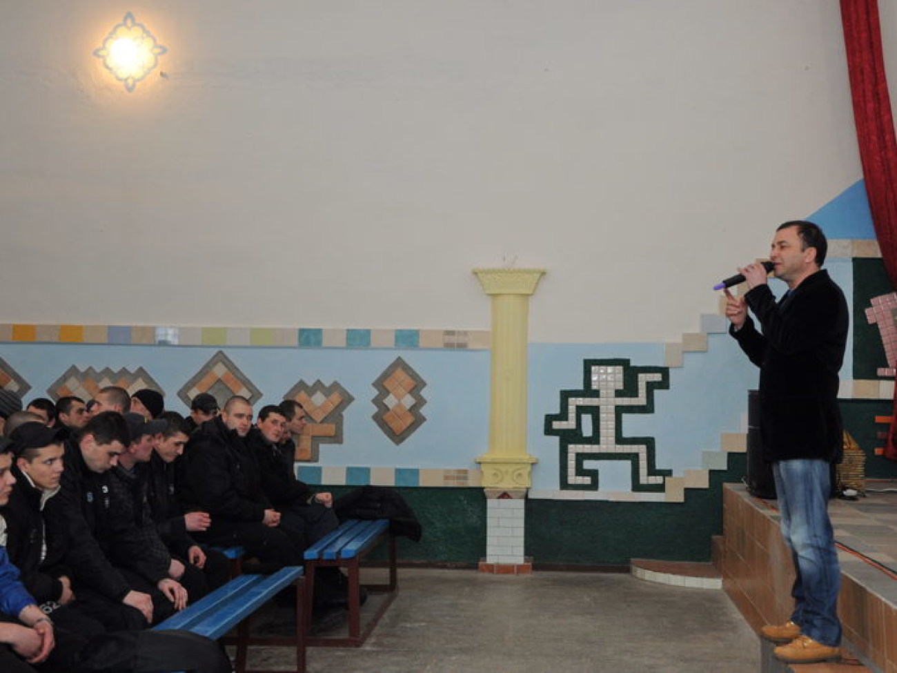 Бориспольским заключенным устроили концерт, 28 февраля 2013г.