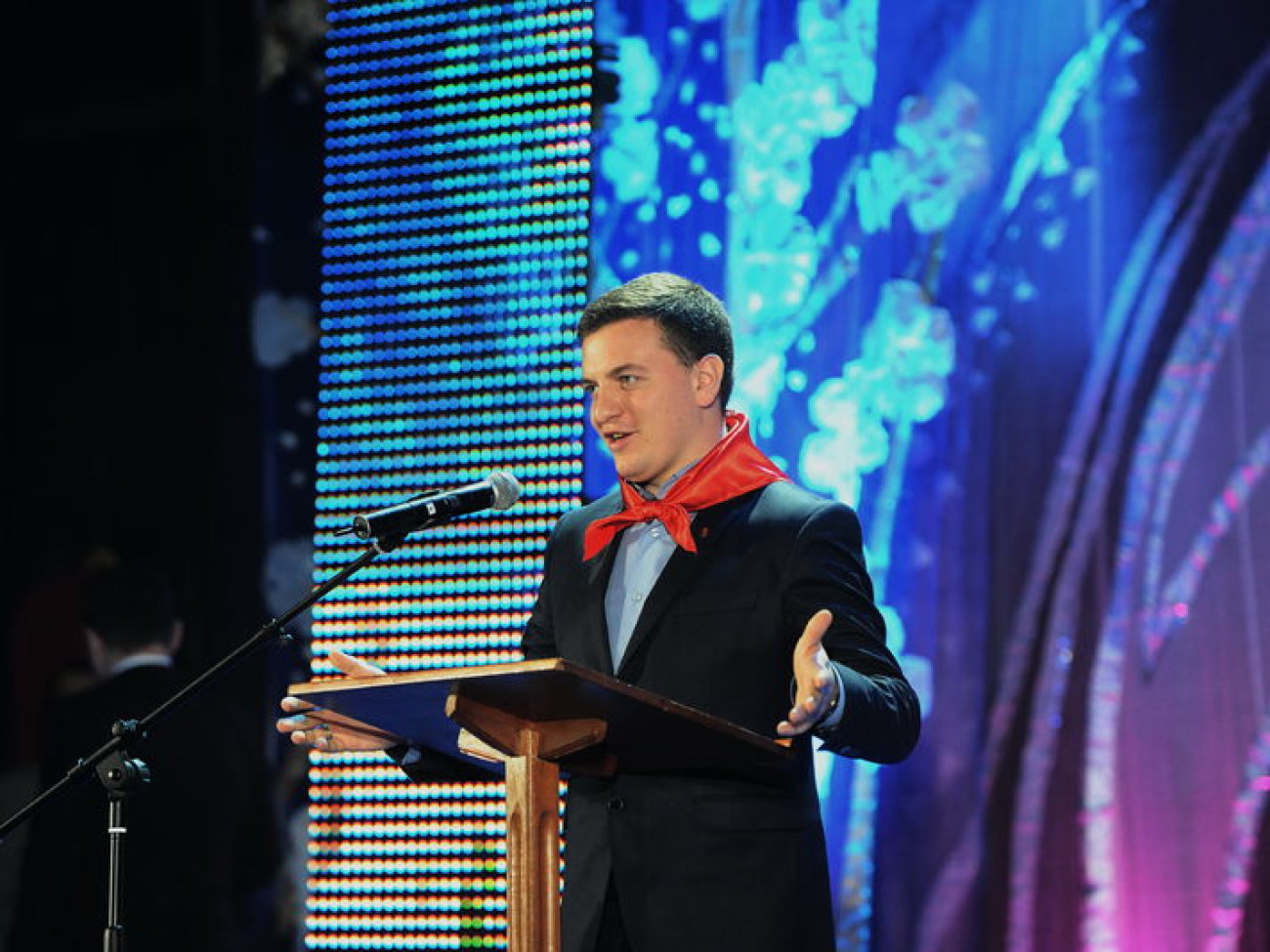 Коммунисты поздравили с 8 Марта женщин-тружениц, 6 марта 2013г.