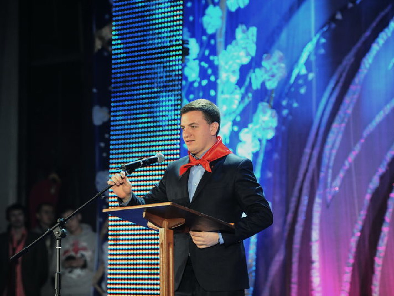 Коммунисты поздравили с 8 Марта женщин-тружениц, 6 марта 2013г.