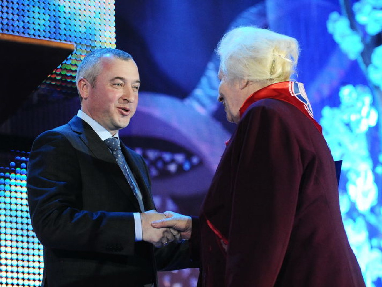 Коммунисты поздравили с 8 Марта женщин-тружениц, 6 марта 2013г.