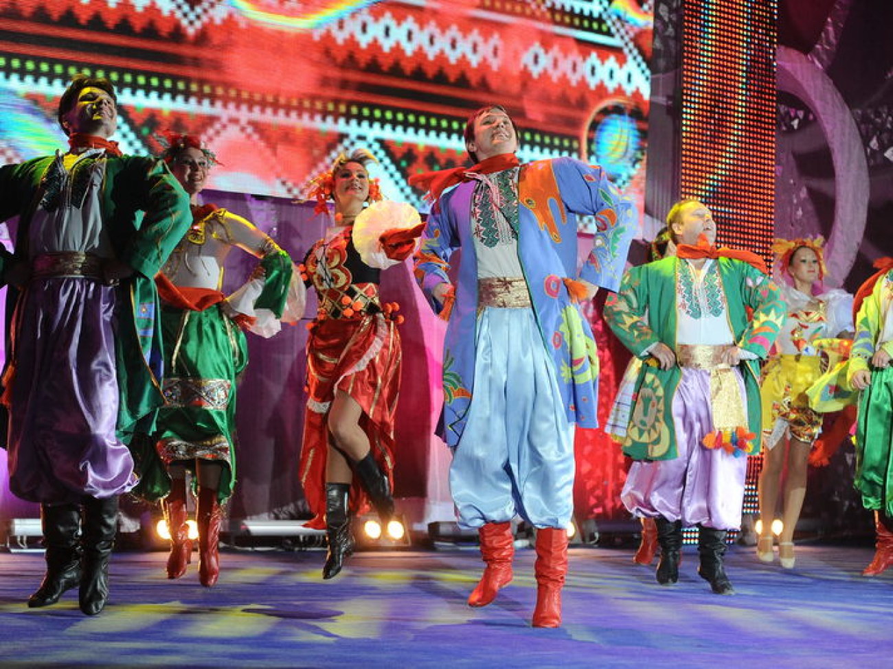 Коммунисты поздравили с 8 Марта женщин-тружениц, 6 марта 2013г.