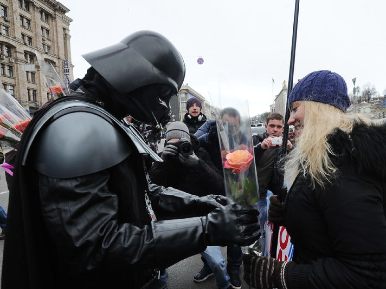 Штурмовики Дарта Вейдера вышли на Майдан, 8 марта 2013г.