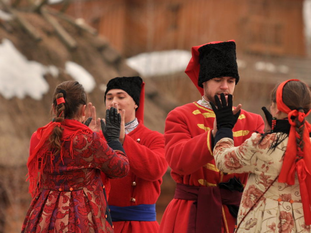 В Киеве испекли 100-метровую колбасу, 9 марта 2013г.