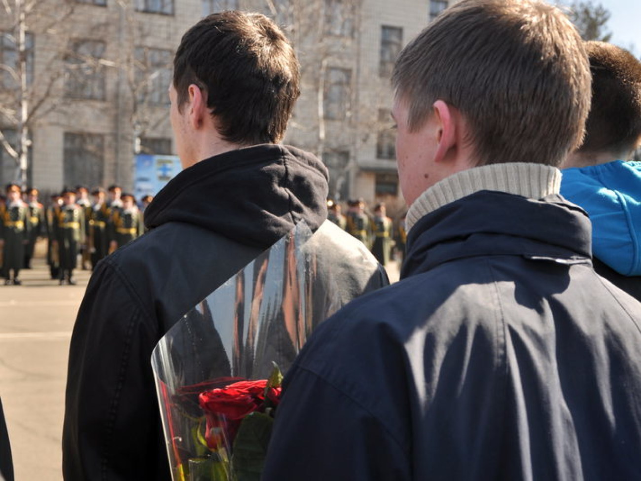 Торжественные проводы тридцати призывников в Вооруженные Силы Украины