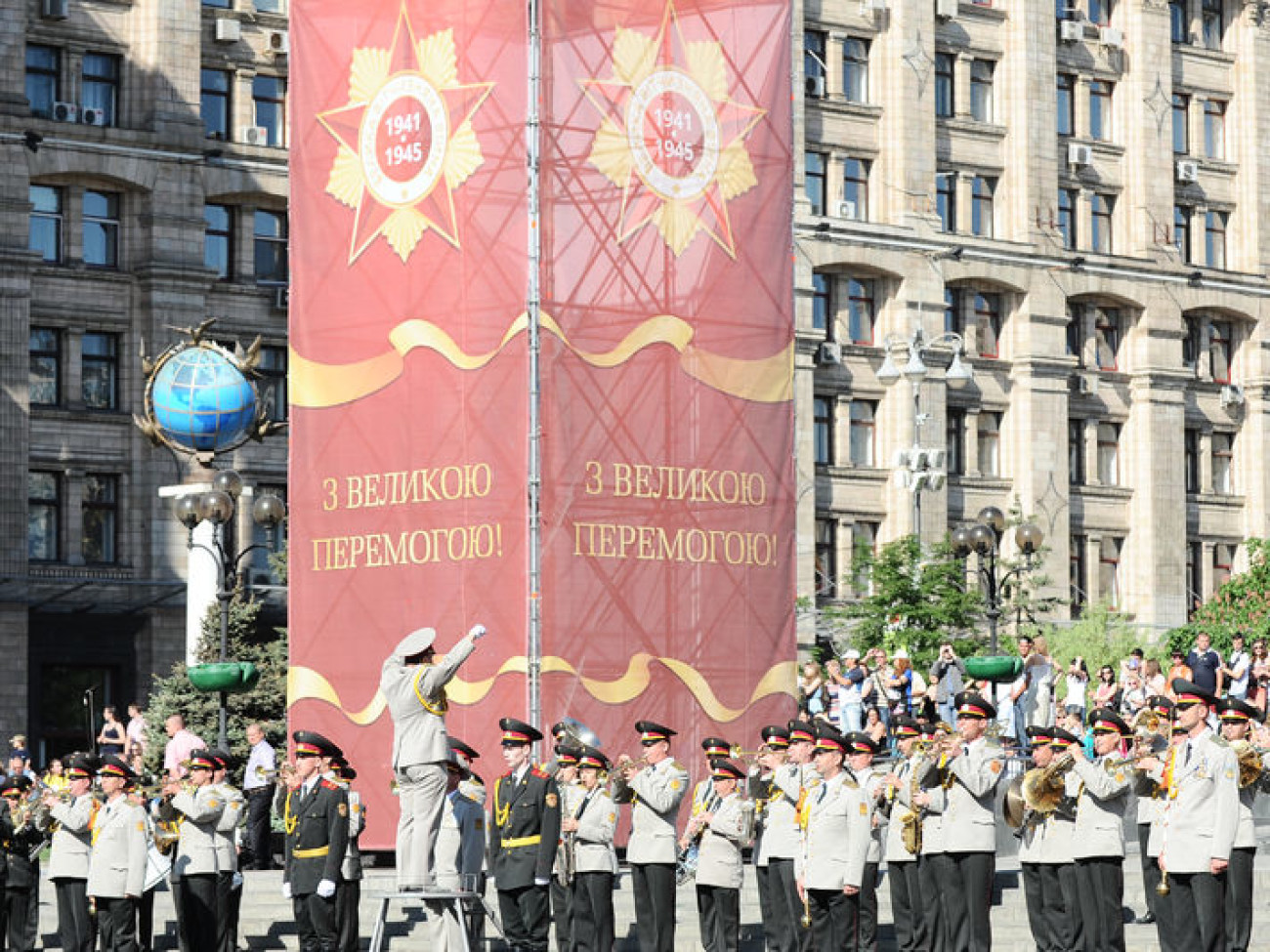 Парад Победителей прошел без руководства государства, 9 мая 2013г.