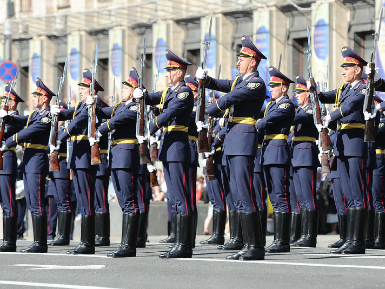 Парад Победителей прошел без руководства государства, 9 мая 2013г.