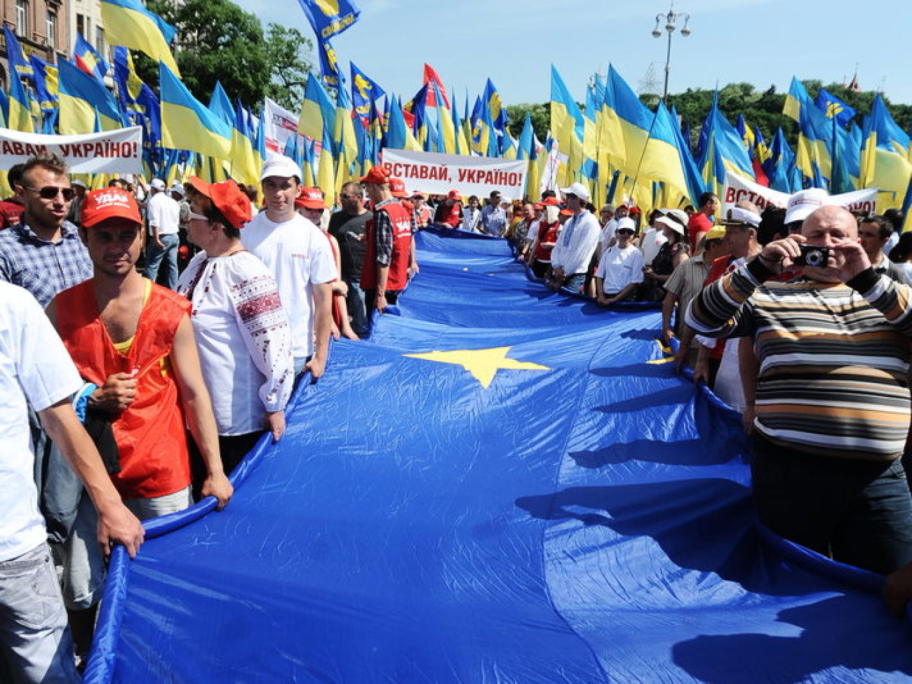 Всеукраинский протест оппозиции закончился, 18 мая 2013г.