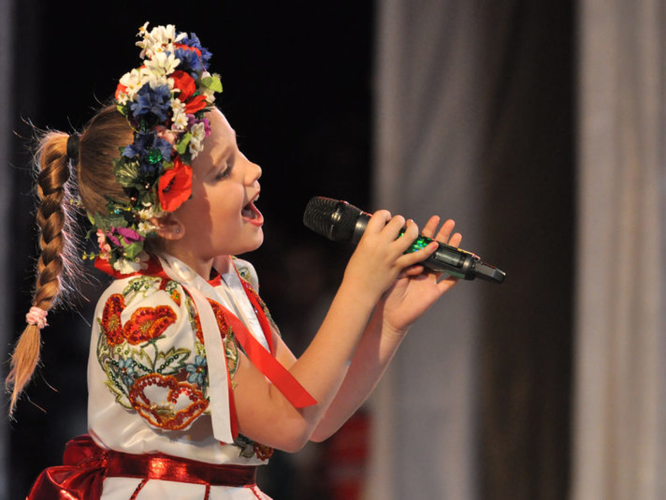 Киев начал общегородской праздник «Дети + Лето», 29 мая 2013г.