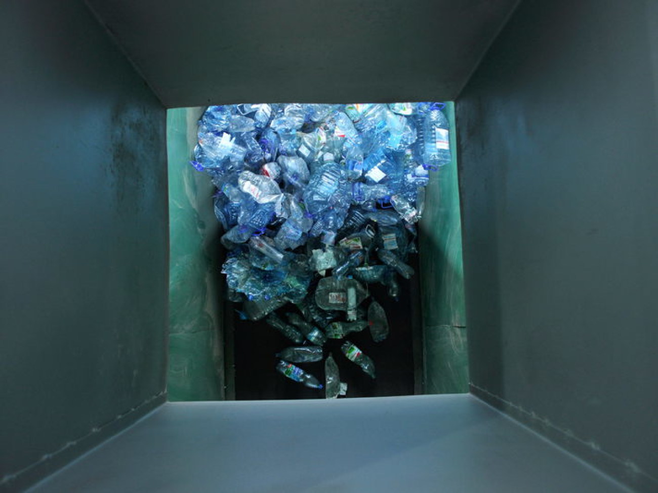 Журналистам показали как сортируют отходы, 6 июня 2013г.