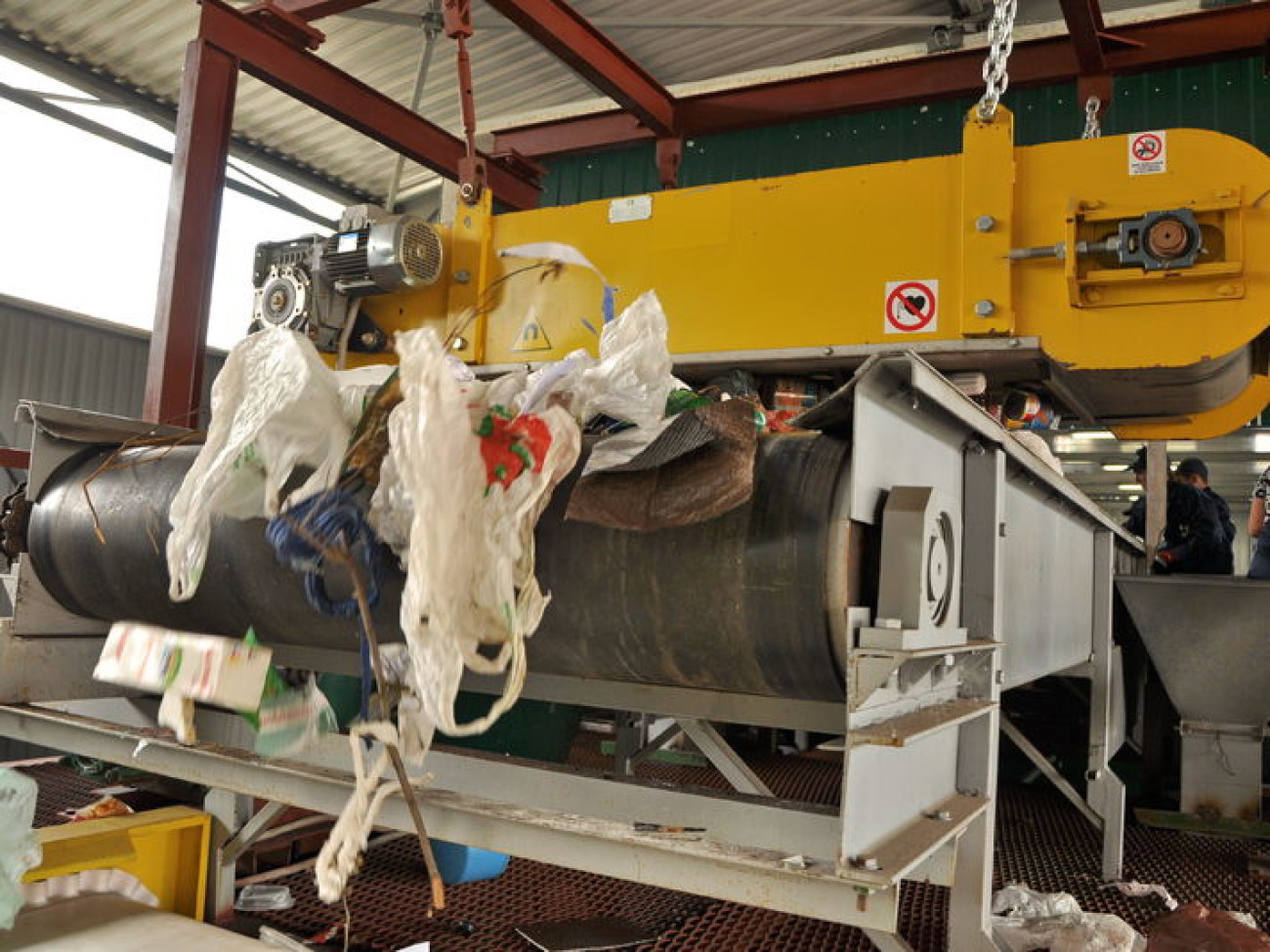 Журналистам показали как сортируют отходы, 6 июня 2013г.