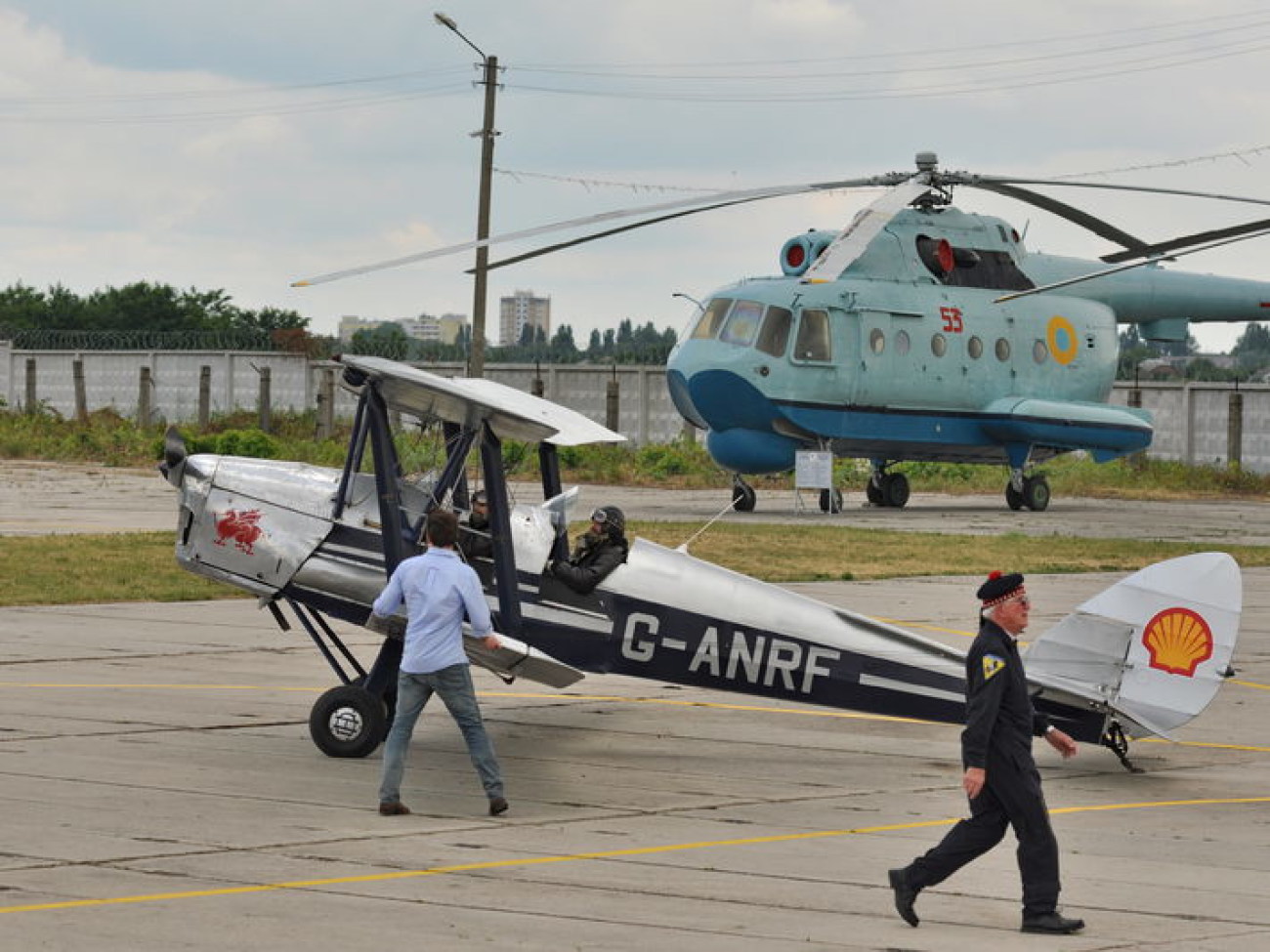 На фестиваль ретро-самолетов в Киеве приехал Принц, 1 июля 2013г.