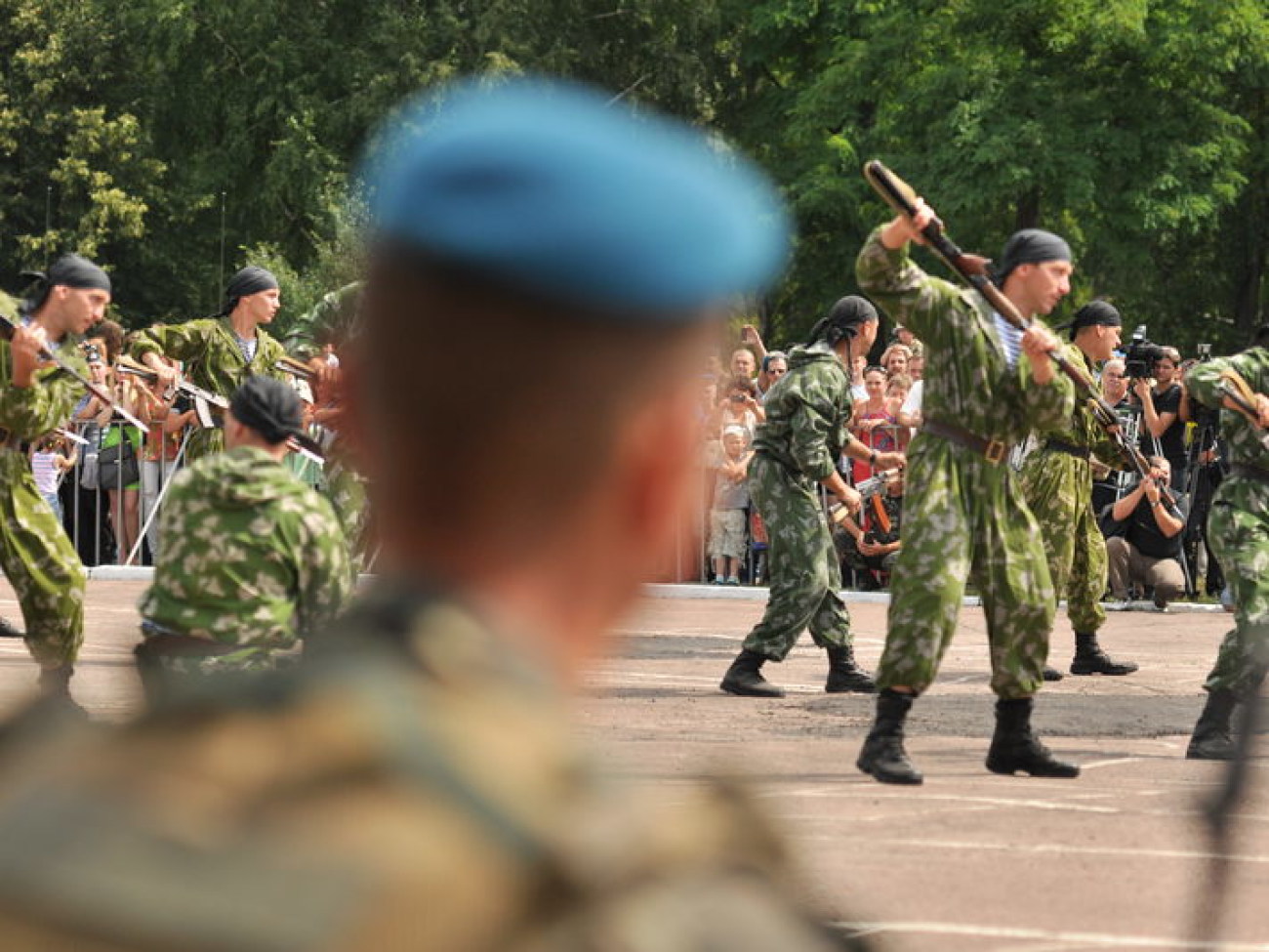 В Украине &#8212; День ВДВ