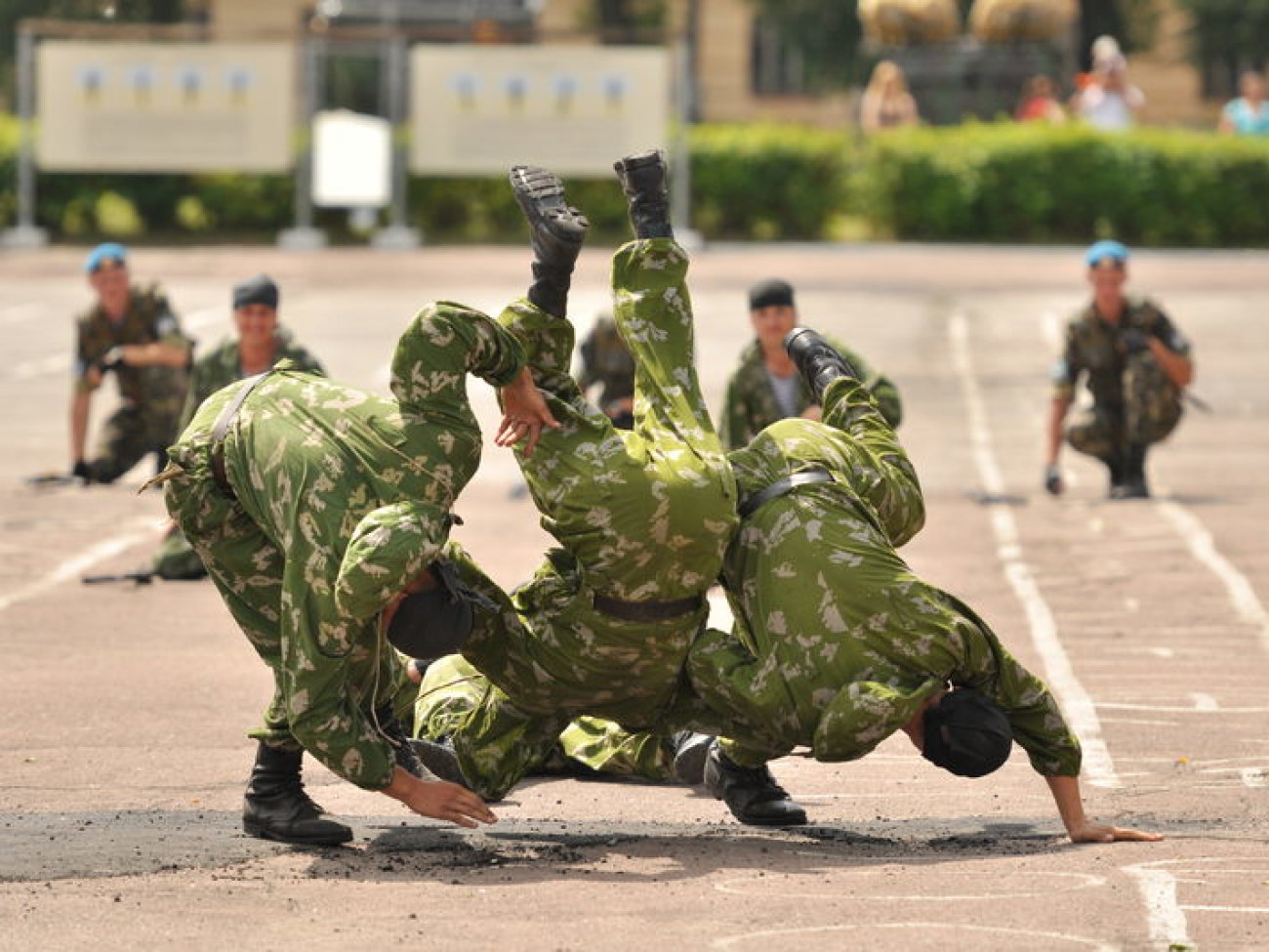 В Украине &#8212; День ВДВ