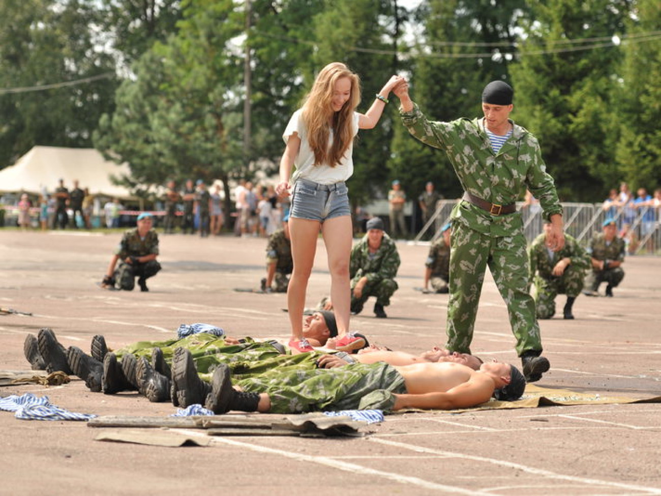 В Украине &#8212; День ВДВ