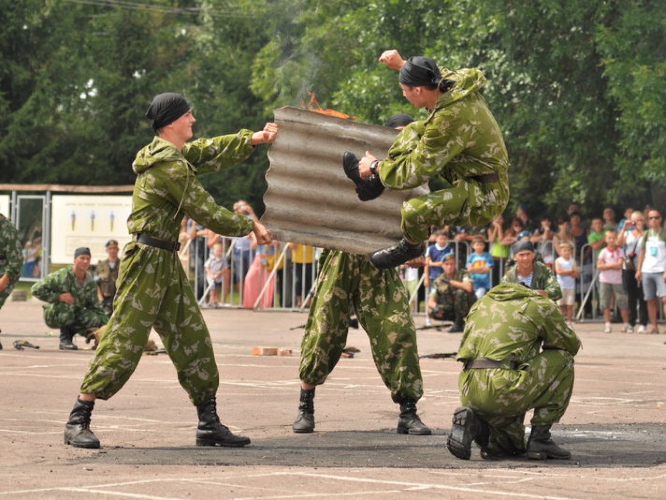 В Украине &#8212; День ВДВ