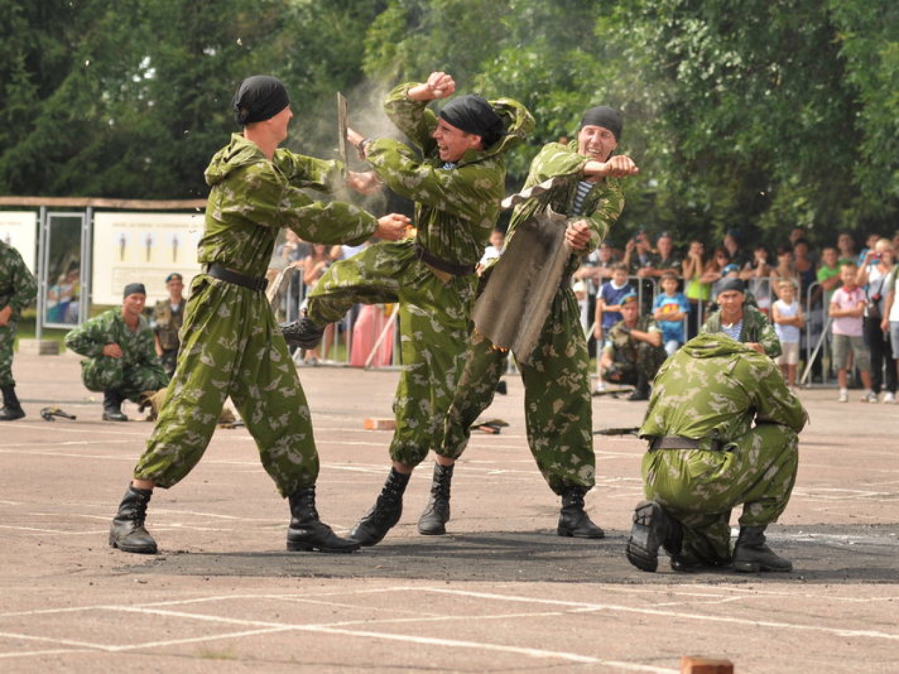 В Украине &#8212; День ВДВ