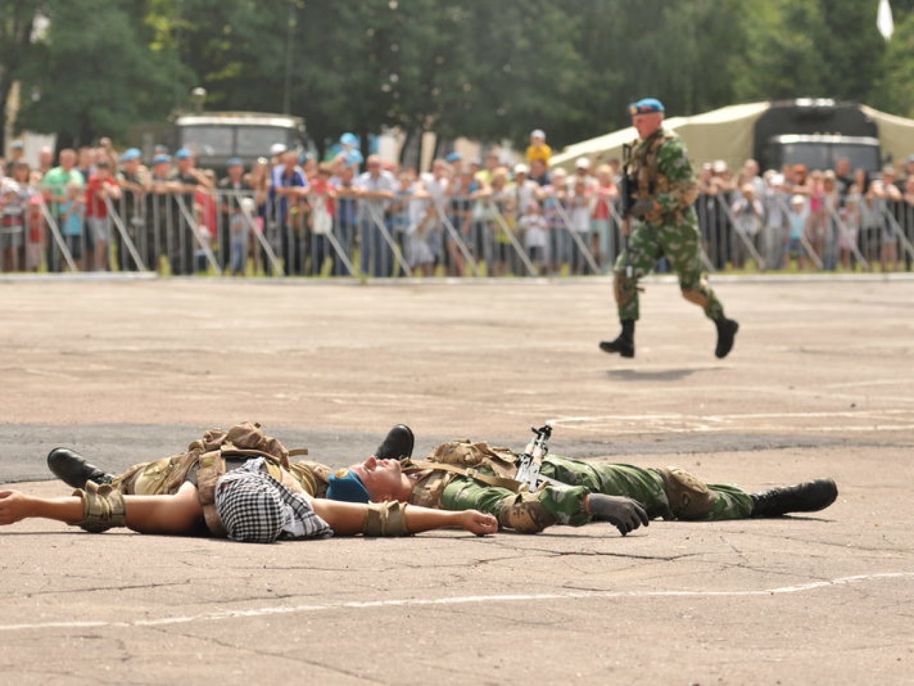 В Украине &#8212; День ВДВ