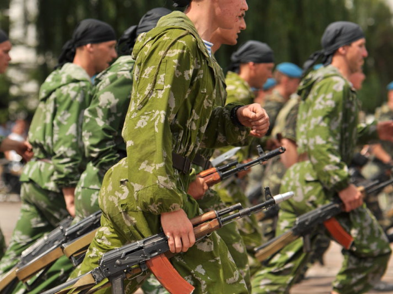 В Украине &#8212; День ВДВ