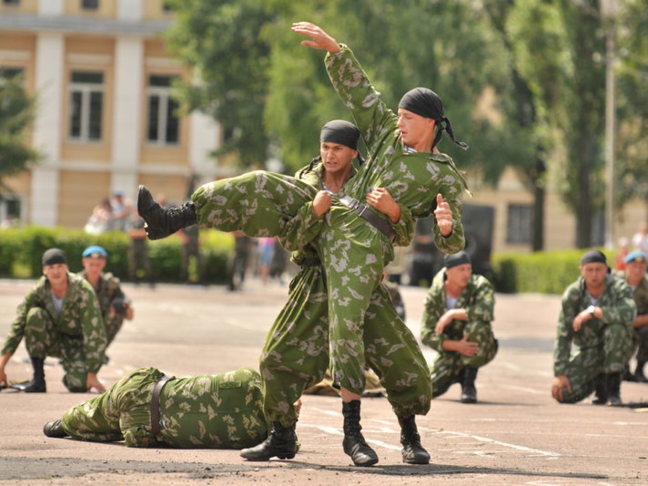 В Украине &#8212; День ВДВ