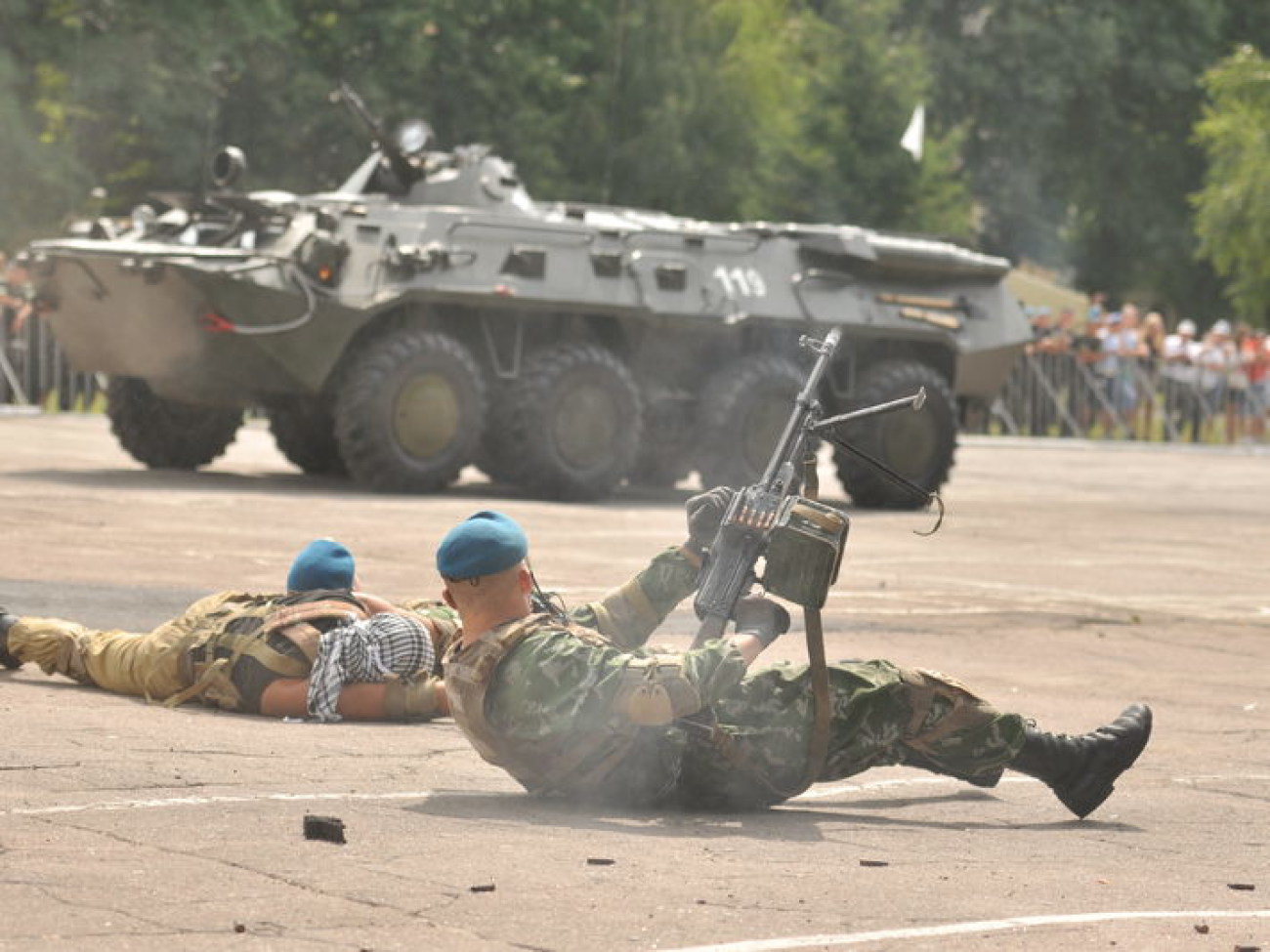 В Украине &#8212; День ВДВ