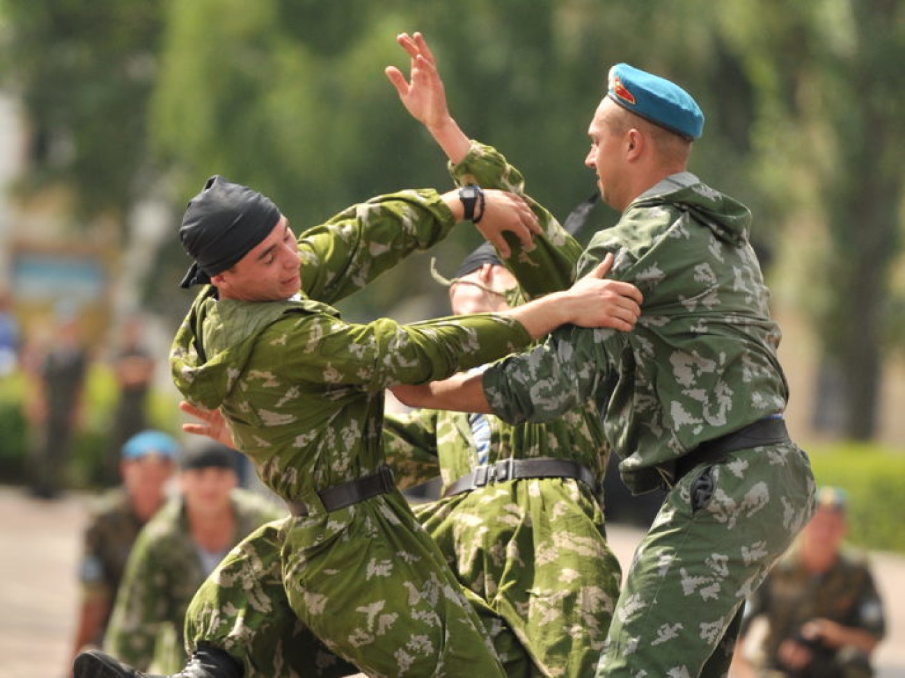 В Украине &#8212; День ВДВ