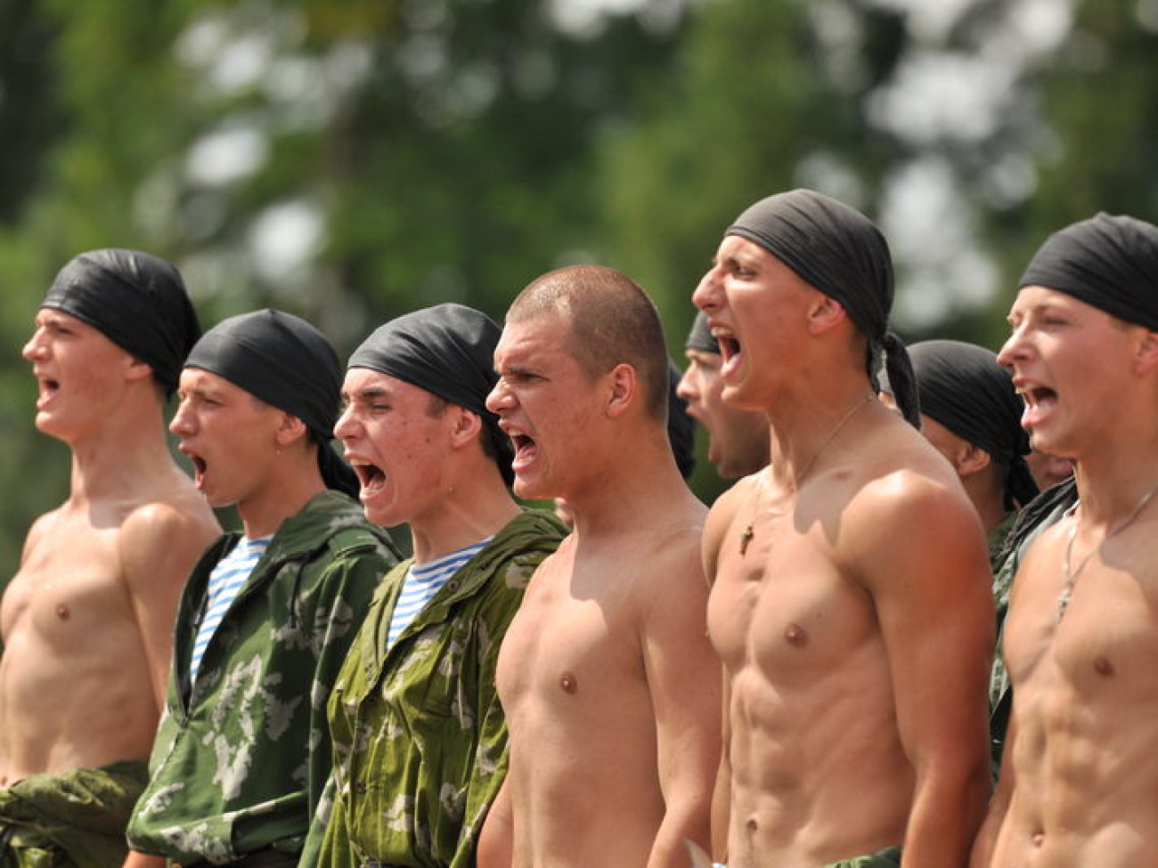 В Украине &#8212; День ВДВ