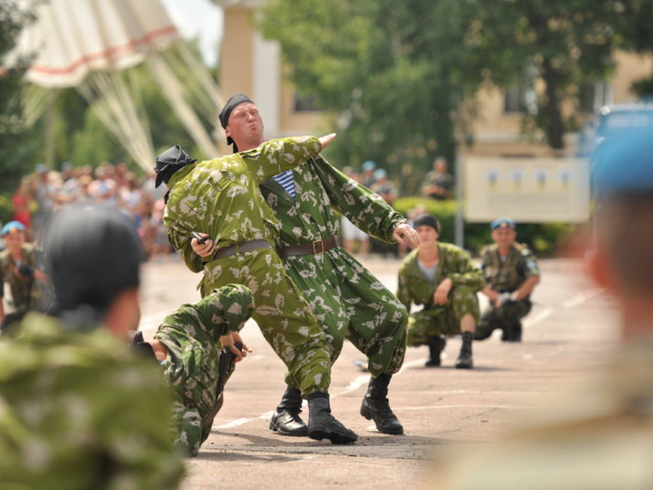 В Украине &#8212; День ВДВ