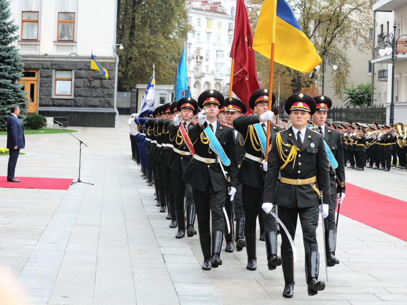 Президент поднял государственный флаг Украины, 23 августа 2013г.