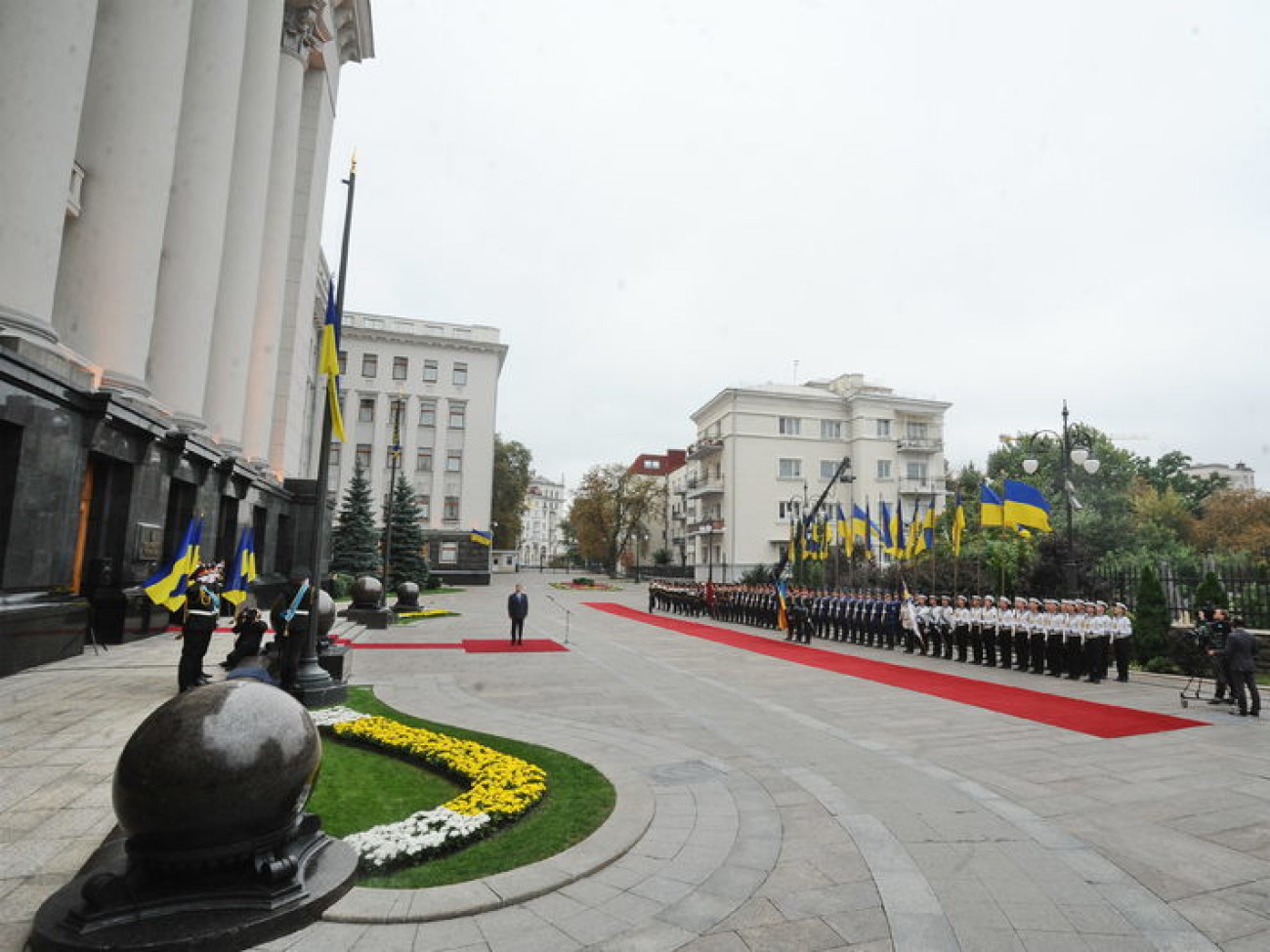 Президент поднял государственный флаг Украины, 23 августа 2013г.