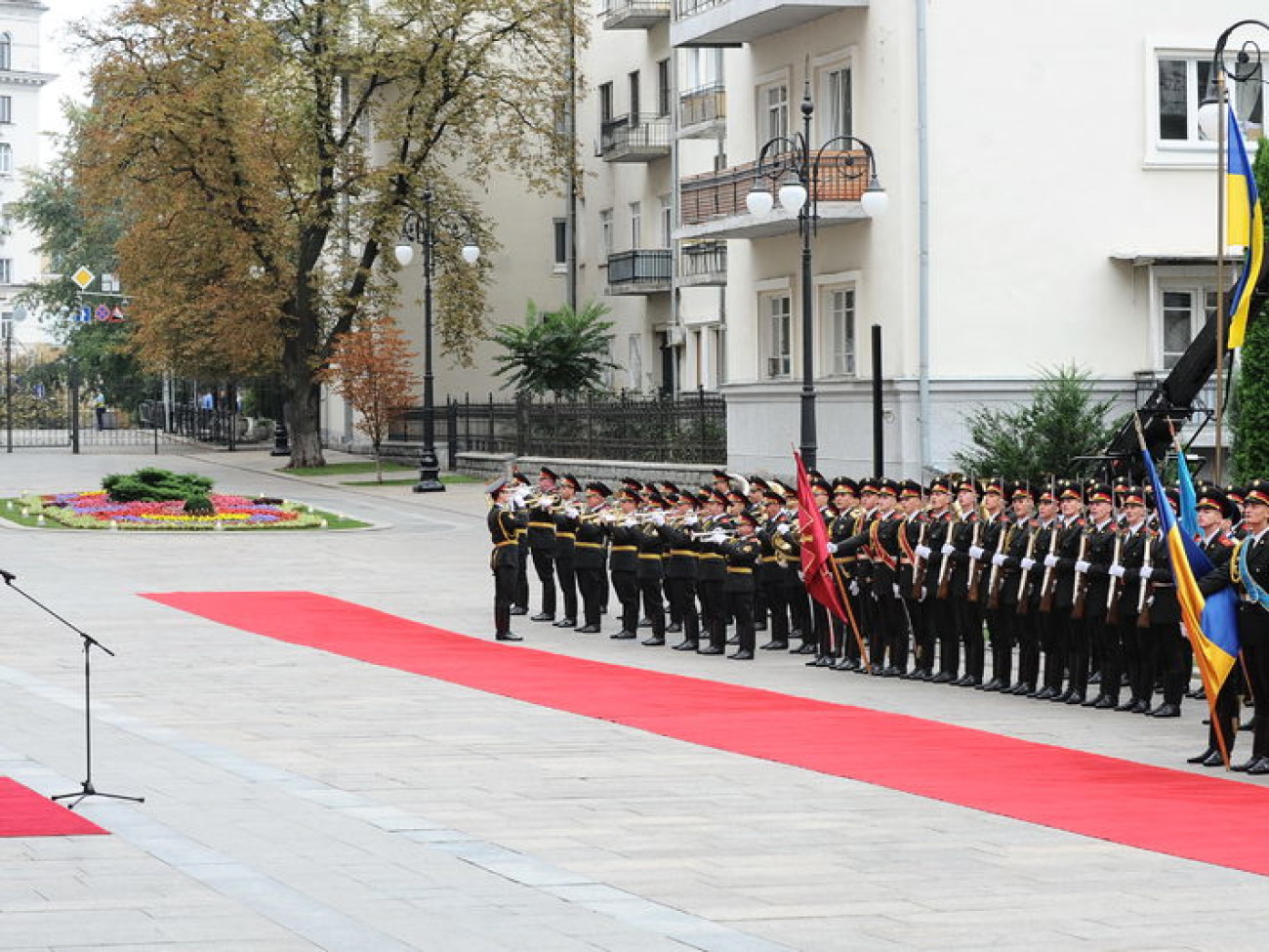 Президент поднял государственный флаг Украины, 23 августа 2013г.