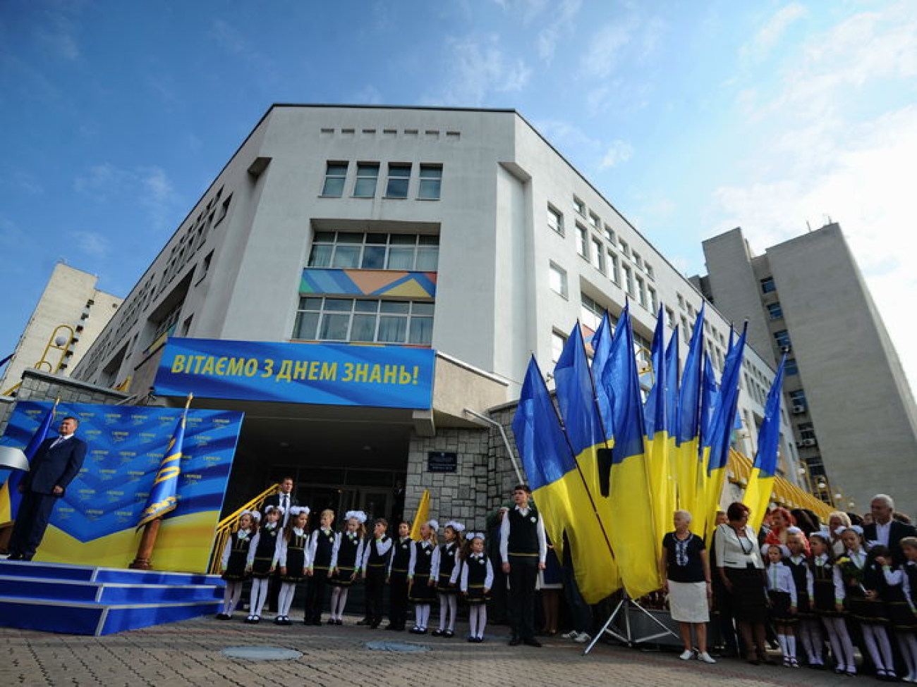 Президент Украины также начал учебный год, 1 сентября 2013г.