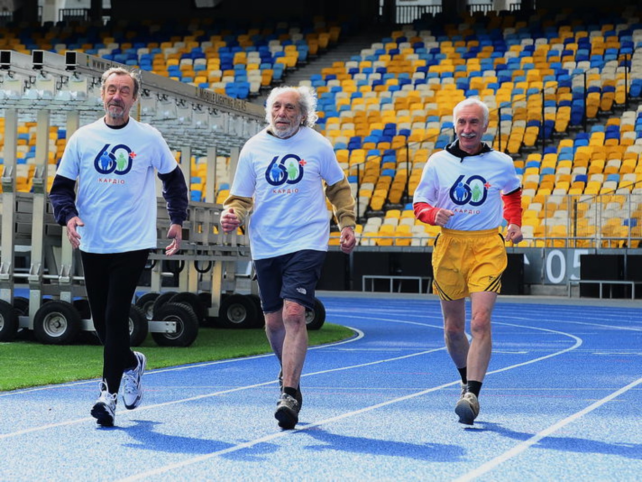 80-летние спортсмены-любители устроили в Киеве забег, 30 сентября 2013г.