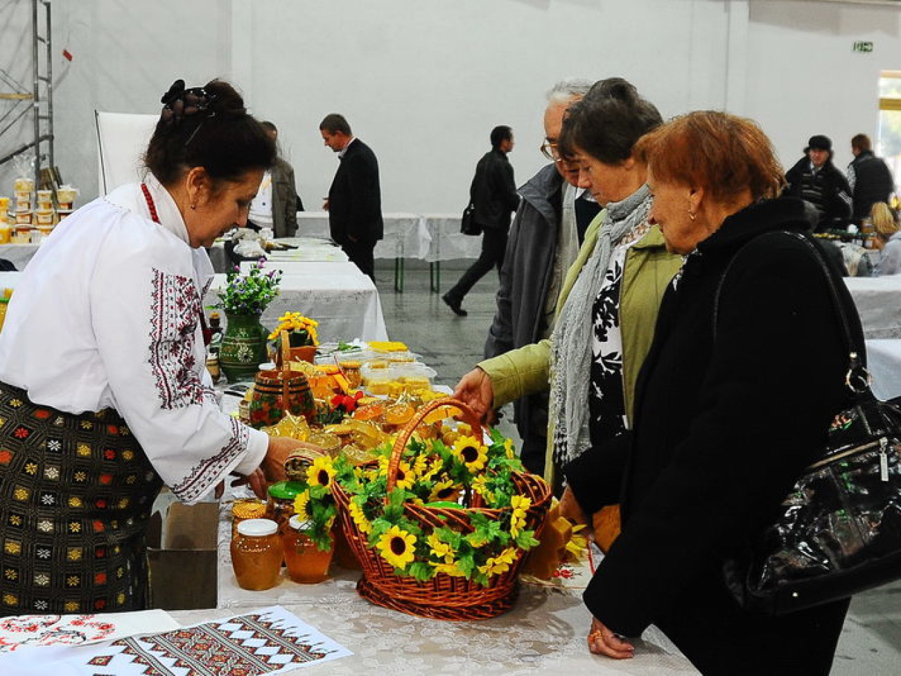 В Киеве проходит выставка пчеловодства, 1 октября 2013г.