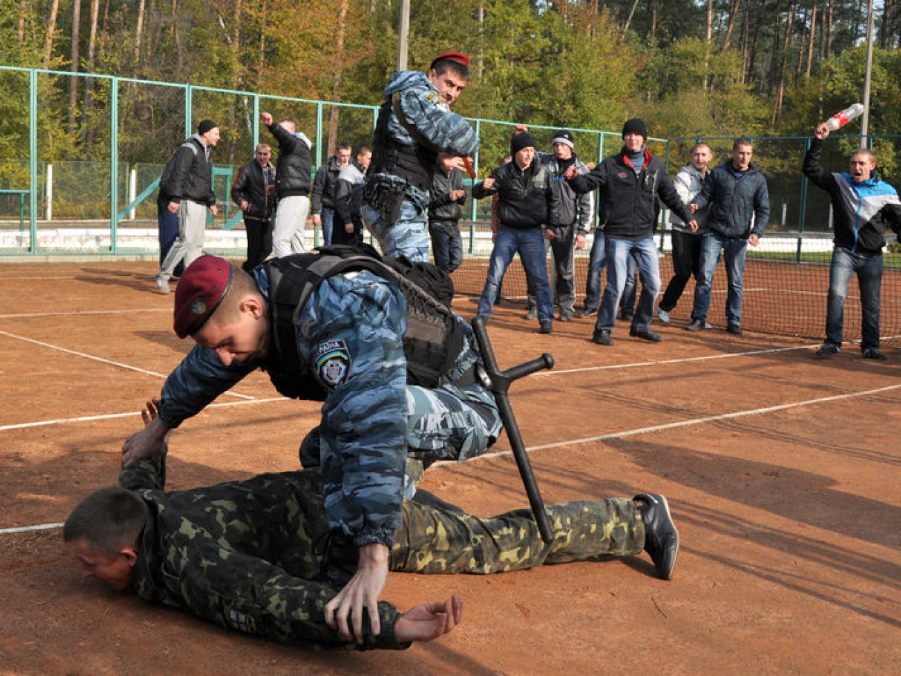 В Киеве соревновались медицинские силовики, 9 октября 2013г.