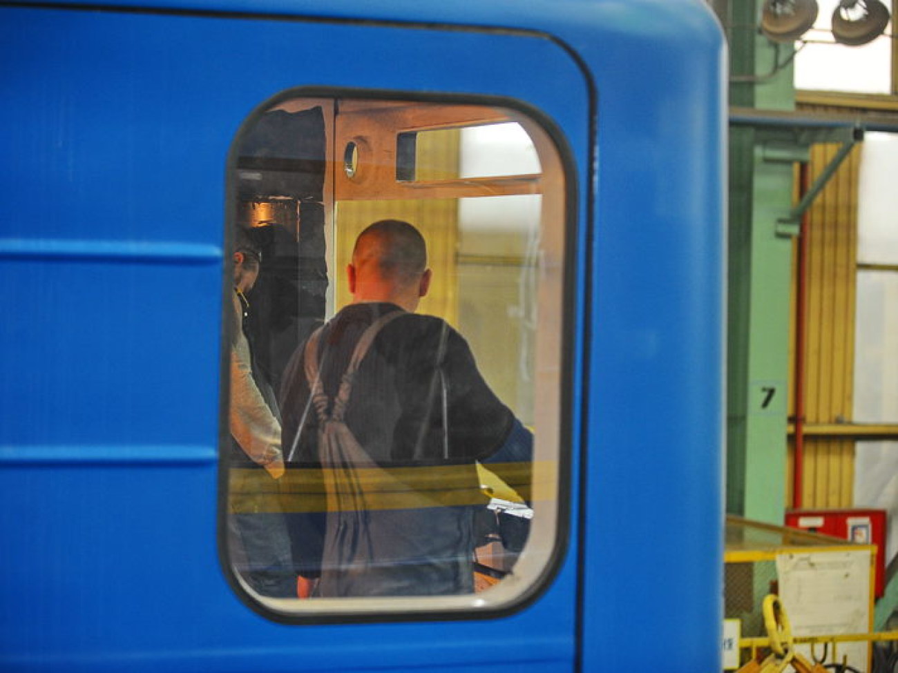 Журналистам показали как делают украинские поезда