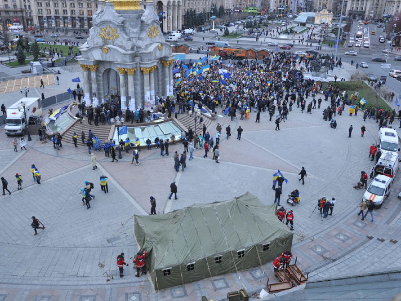 Киевские студенты пошли на евромайдан, 26 ноября 2013г.