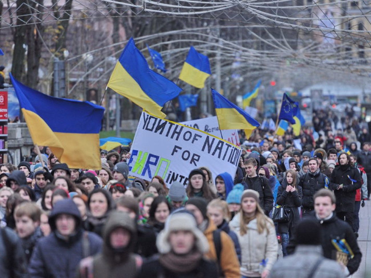 Киевские студенты пошли на евромайдан, 26 ноября 2013г.