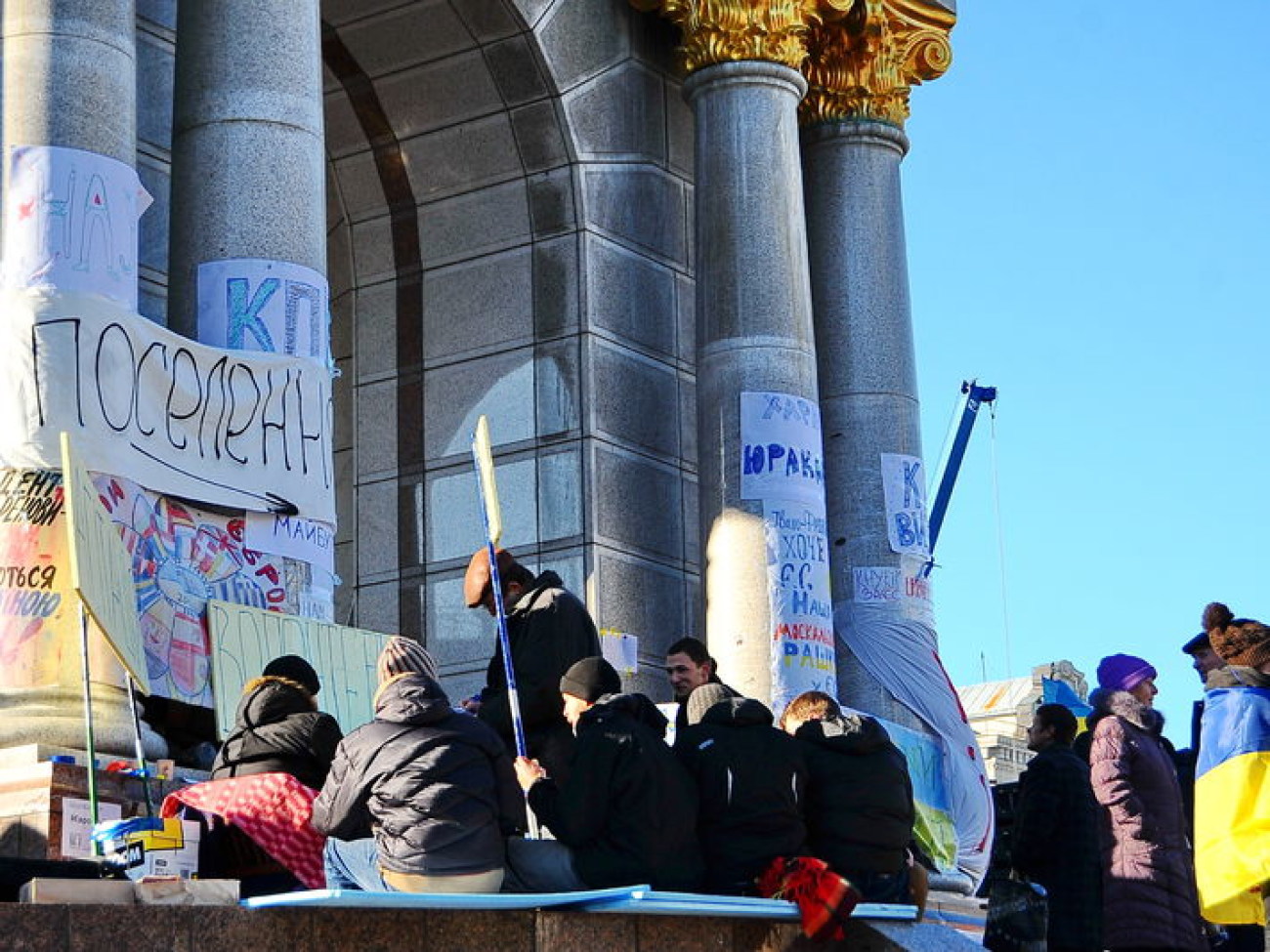 С утра Майдан Незалежности пустеет, 27 ноября 2013г.