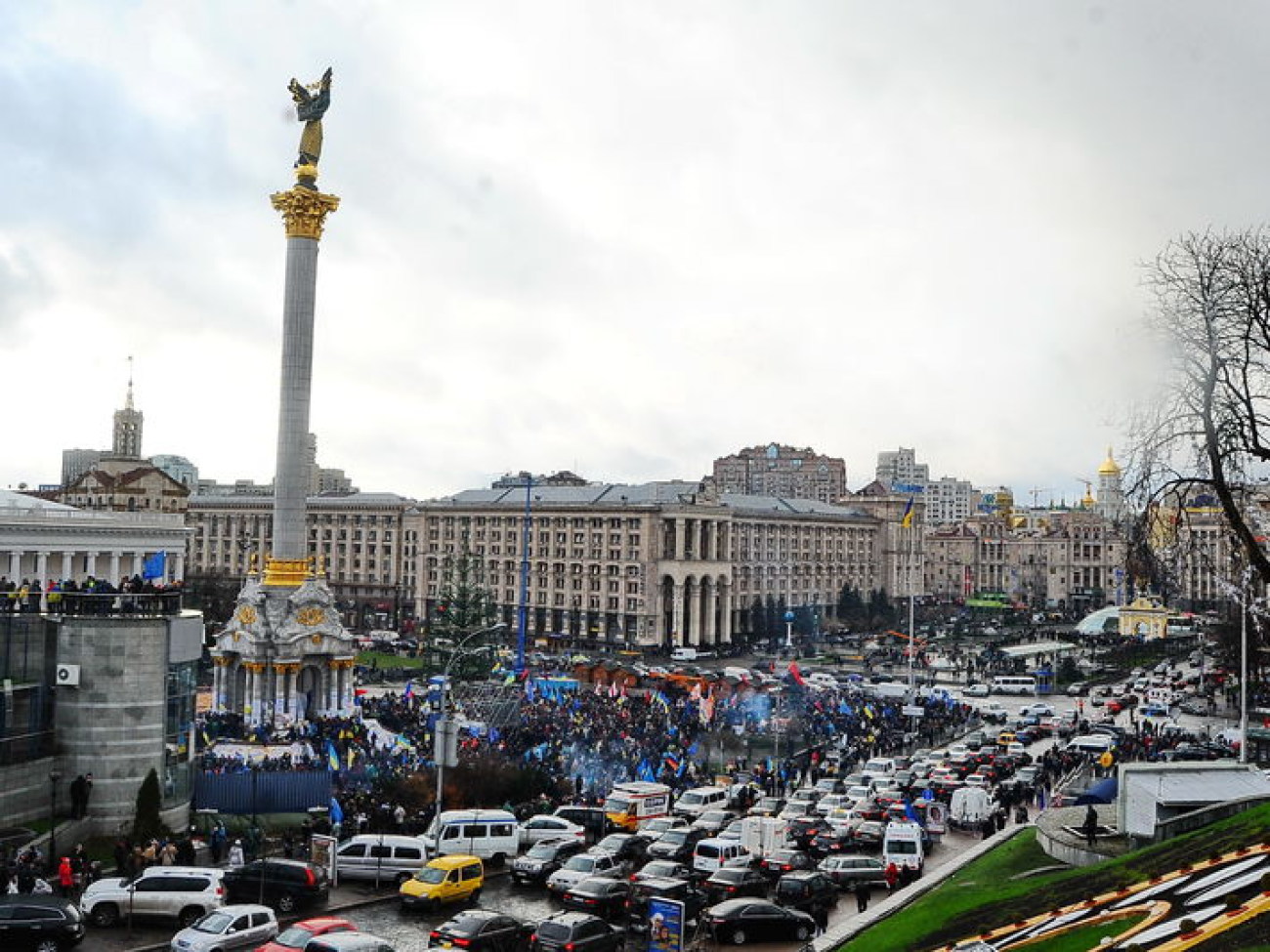 В Киеве два Майдана: сторонников и противников ЕС, 29 ноября 2013г.