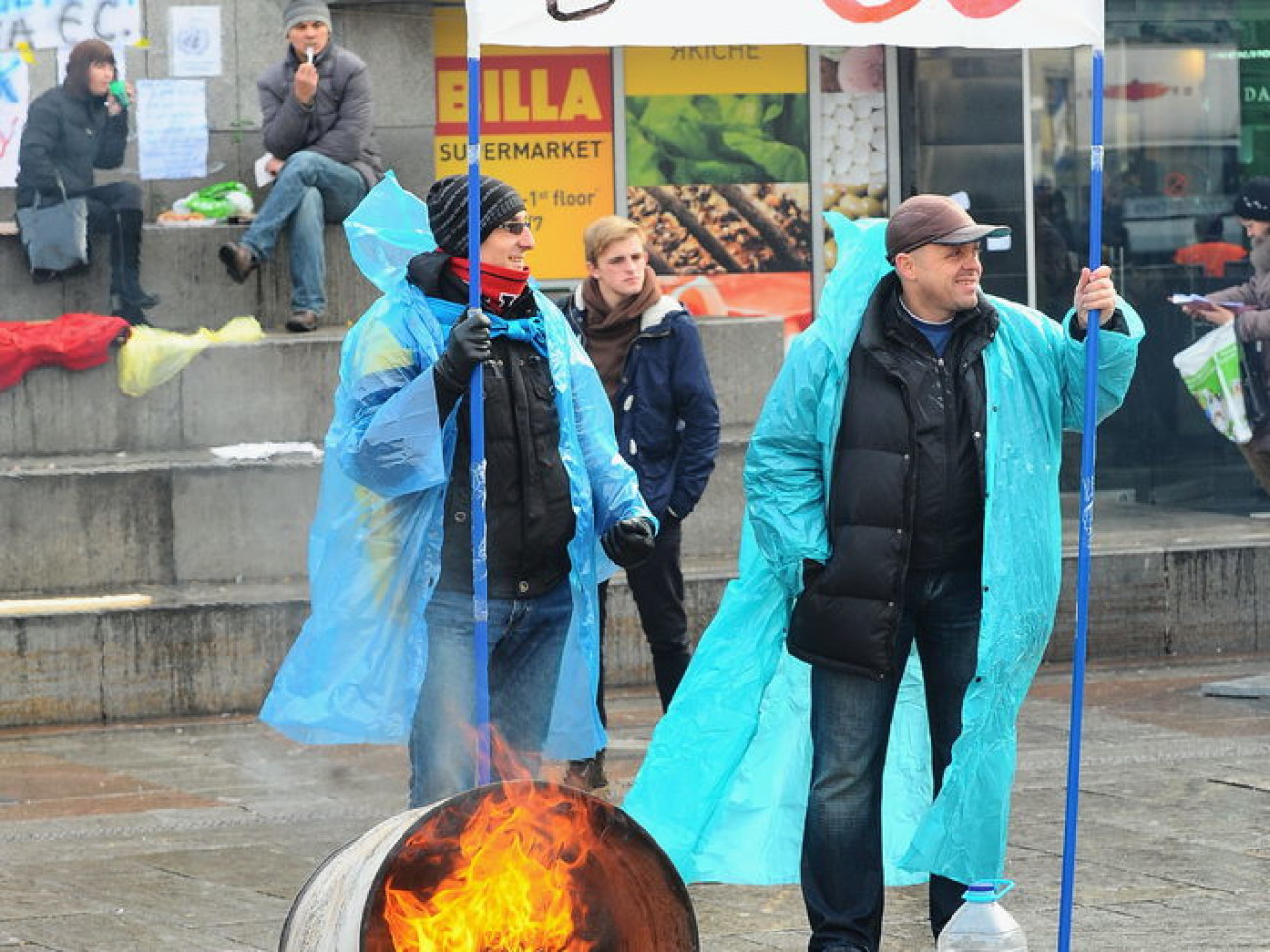 В Киеве два Майдана: сторонников и противников ЕС, 29 ноября 2013г.