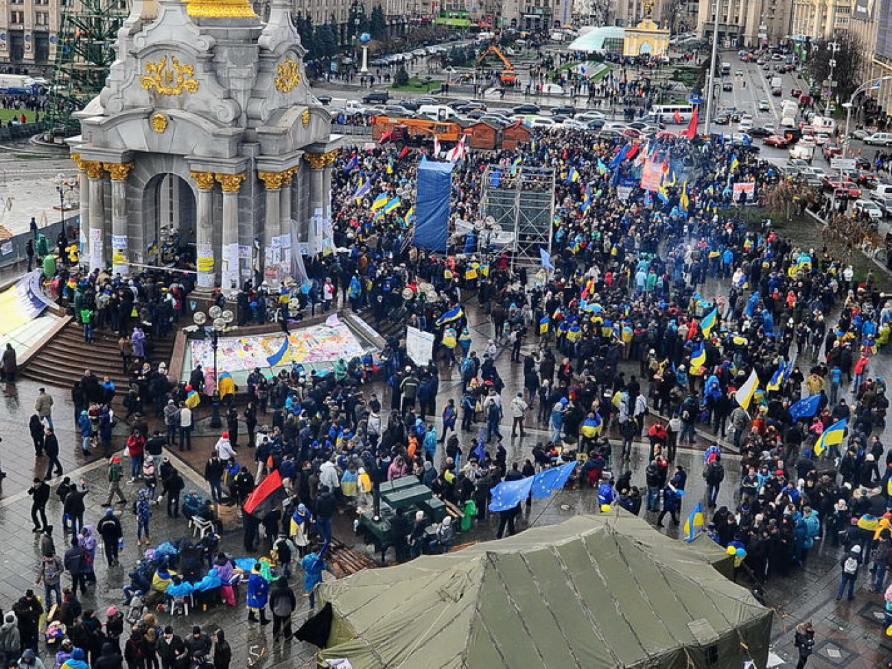 В Киеве два Майдана: сторонников и противников ЕС, 29 ноября 2013г.