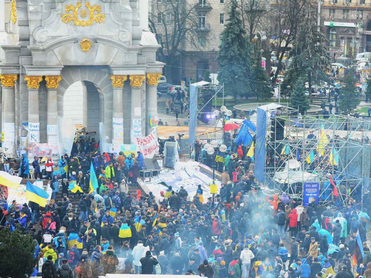 В Киеве два Майдана: сторонников и противников ЕС, 29 ноября 2013г.