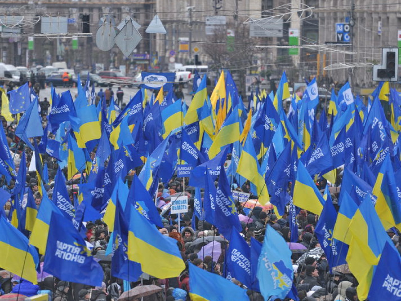 В Киеве два Майдана: сторонников и противников ЕС, 29 ноября 2013г.