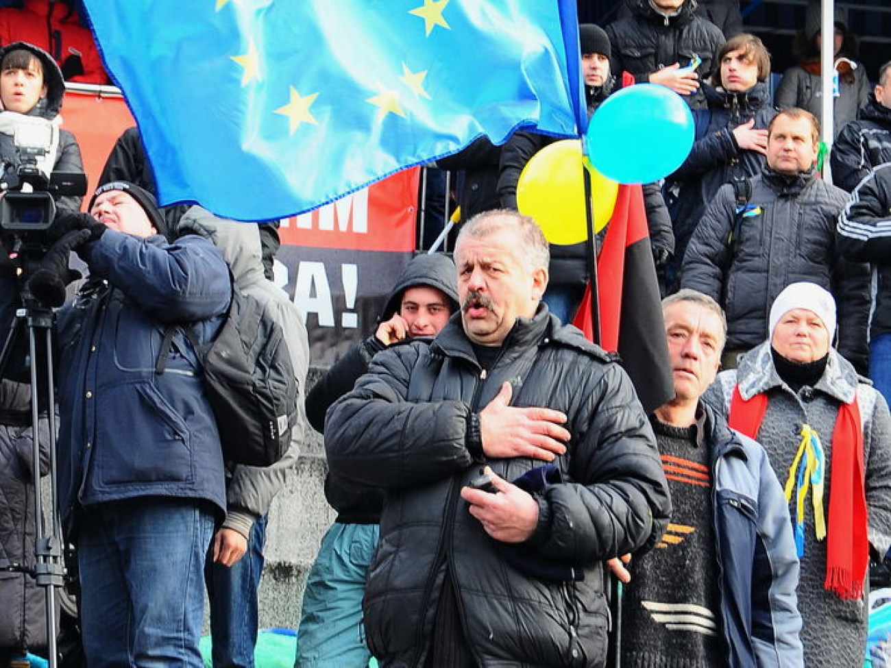 В Киеве два Майдана: сторонников и противников ЕС, 29 ноября 2013г.