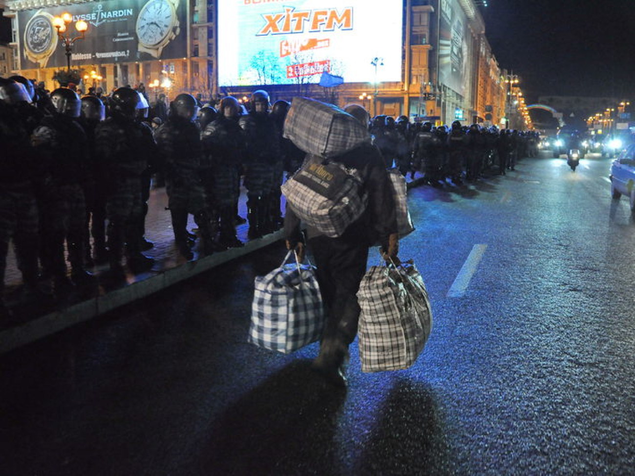 «Беркут» сцепился с митингующими за ЕС, 29 декабря 2013г.