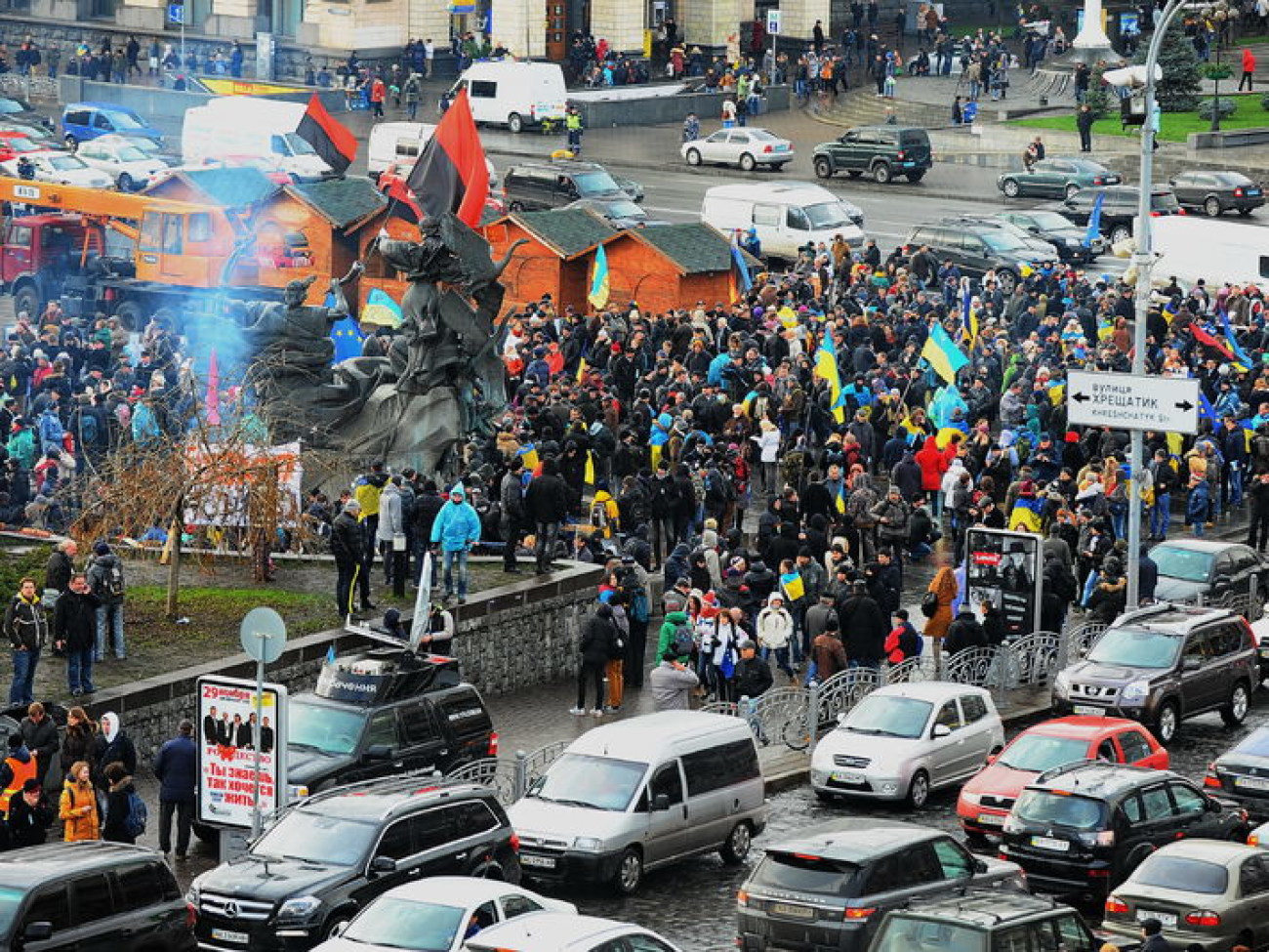 В Киеве два Майдана: сторонников и противников ЕС, 29 ноября 2013г.